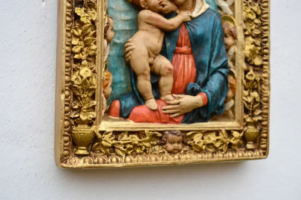 Reliéf panna Marie s Jezuletem a 10 Cherubínů, barevná, výška - 27 cm