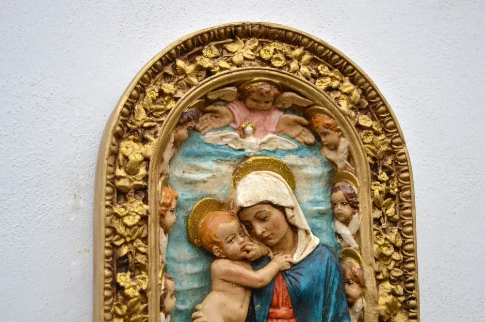 Reliéf panna Marie s Jezuletem a 10 Cherubínů, barevná, výška - 27 cm