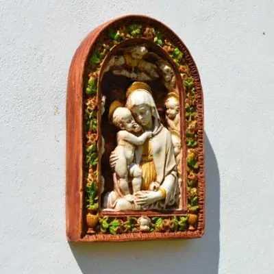 Reliéf panna Marie s Jezuletem a 10 Cherubínů, bílo-zelená, výška - 27 cm