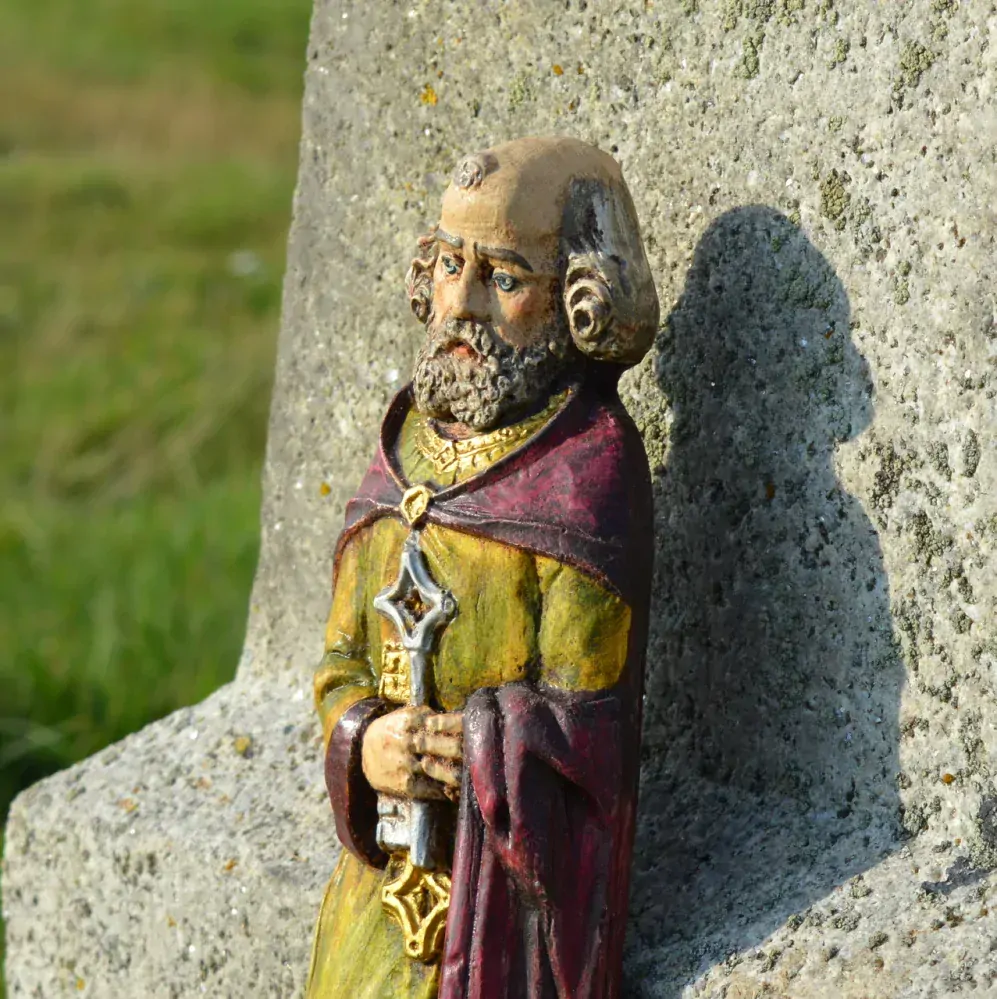 Soška Svatý Petr - 32 cm, závěsný, světle zelený