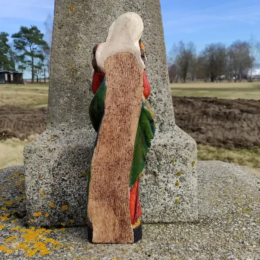 Soška Panna Marie a Jezulátko, červenozelená - 41 cm, možno i zavěsit