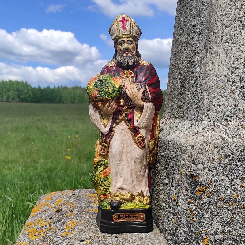 Soška Svatý Urban - patron vinařů a bednářů - červený 37 cm