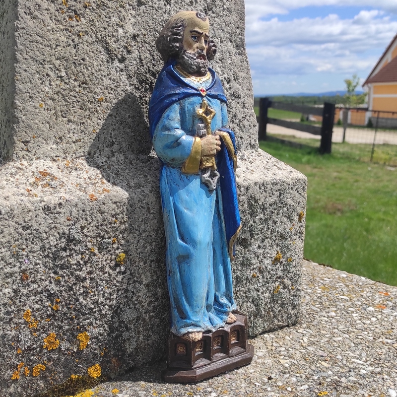 Soška Svatý Petr - 32 cm, závěsný, modrý