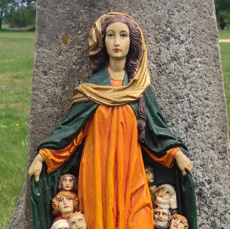 Panna Marie Ochranitelka - závěsná plastika 49 cm (konzole)