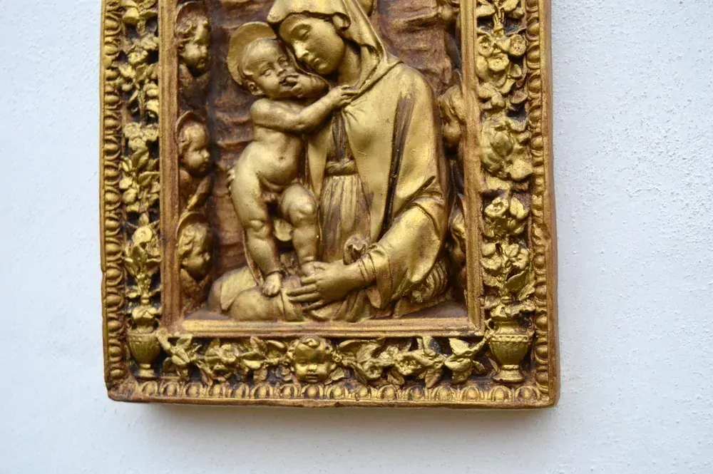 Reliéf panna Marie s Jezuletem a 10 Cherubínů, zlatá s výřezem, výška - 27 cm