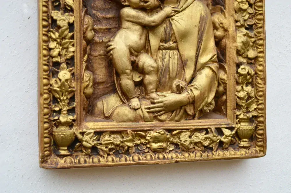 Reliéf panna Marie s Jezuletem a 10 Cherubínů, zlatá s výřezem, výška - 27 cm