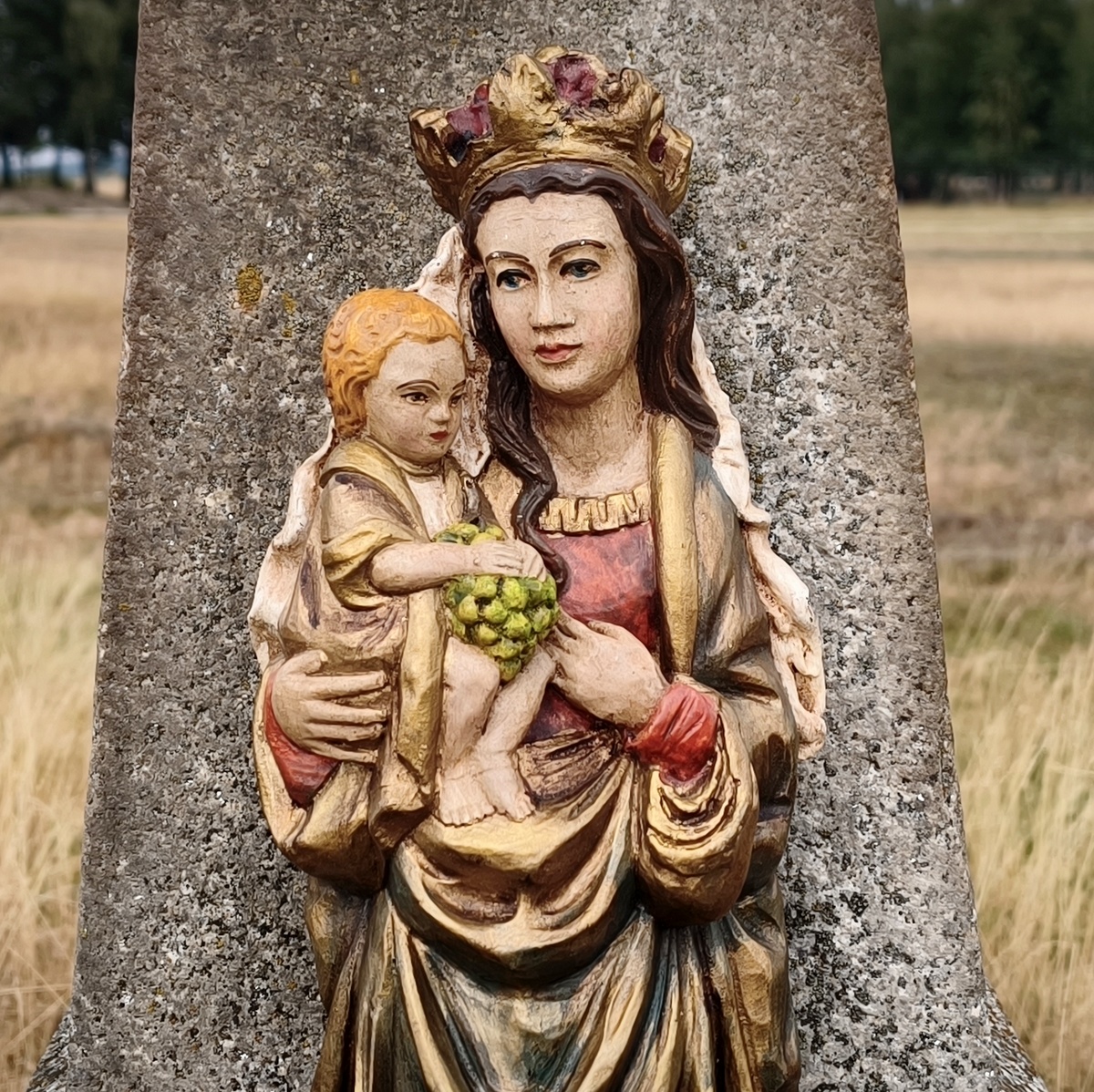 Soška Madona - závěsná plastika (zelenozlatá) 50 cm