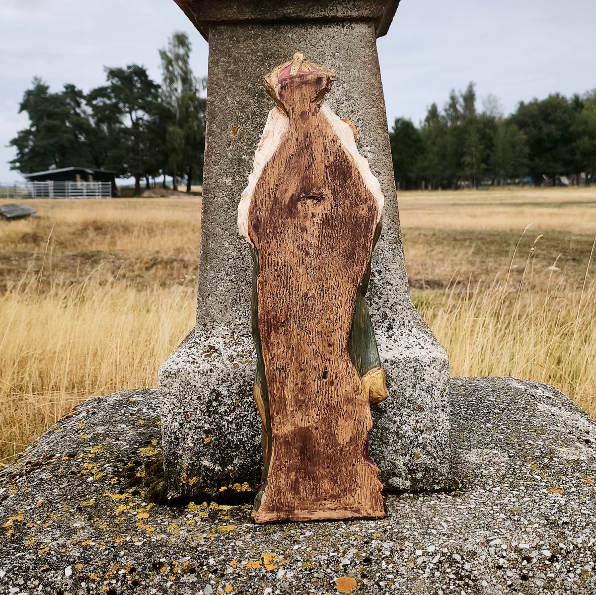 Soška Madona - závěsná plastika (zelenozlatá) 50 cm
