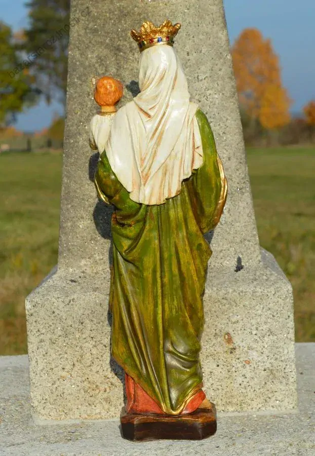 Soška Panna Marie - Královna nebes - světle zelený plášť 52 cm