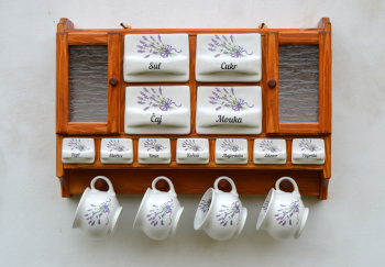 Police třešeň, kořenky levandule